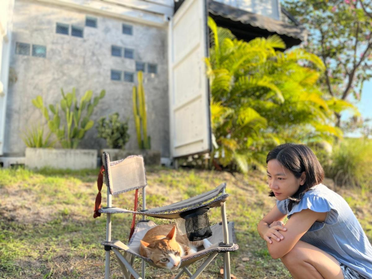 บ้าน Guh Uthai Thani Esterno foto